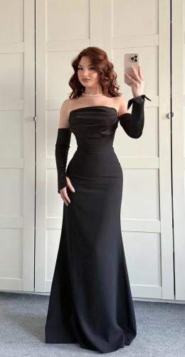 فستان اسود مع اكمام