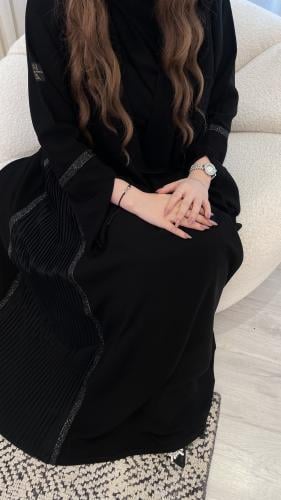عباية بكسرات بالاطراف مع كرستال