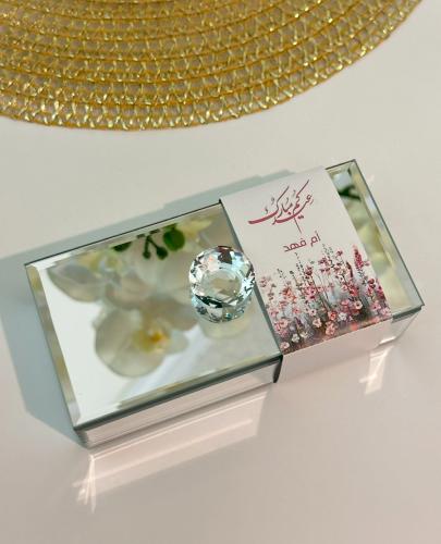 ١٠ توزيعات علبة اكسسوارات
