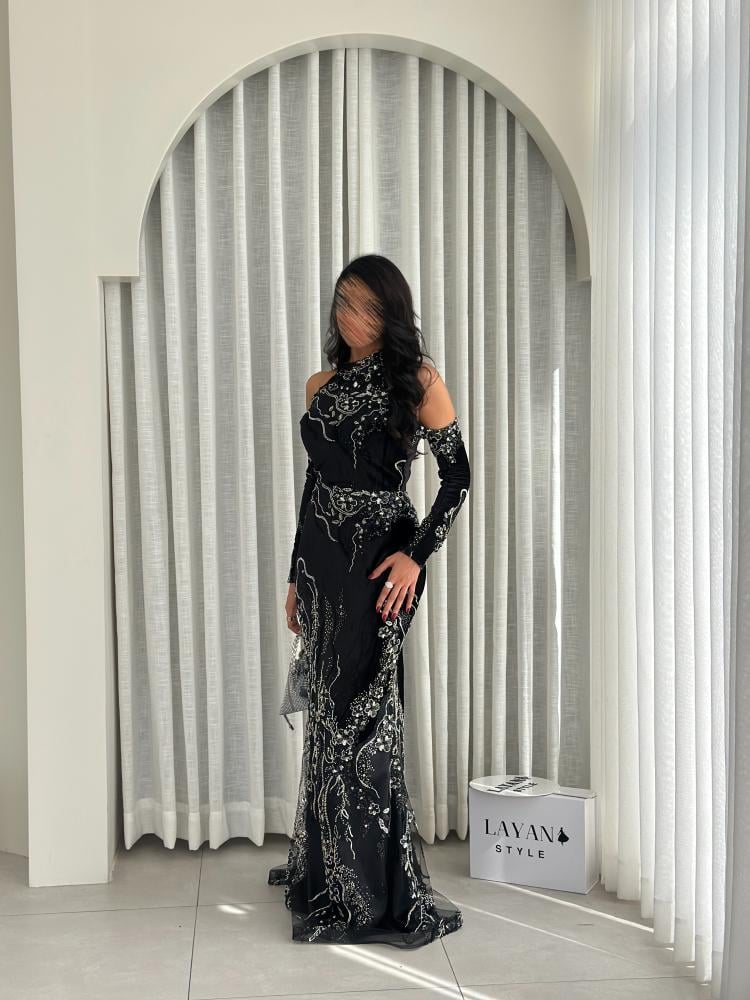 فستان اسود تل سلفر