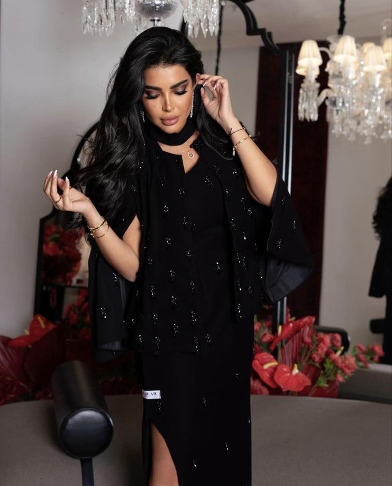 فستان اسود قطعتين