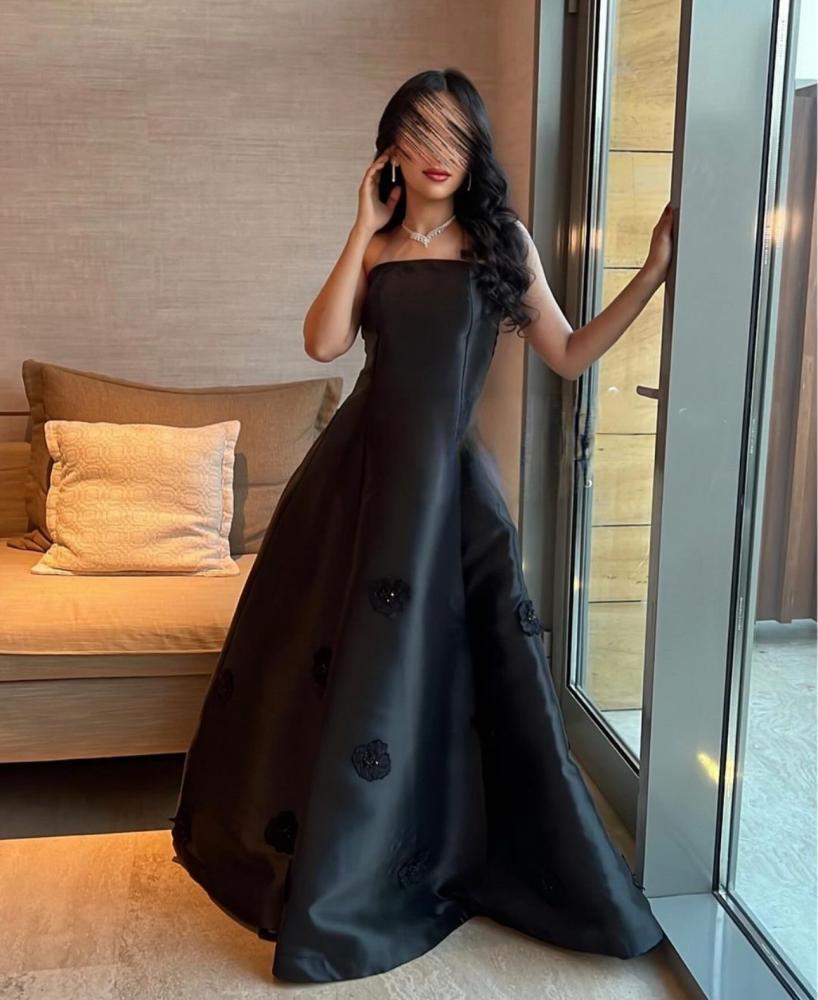 فستان اسود سهرة