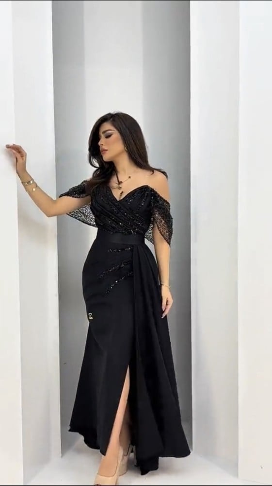 فستان اسود فخم