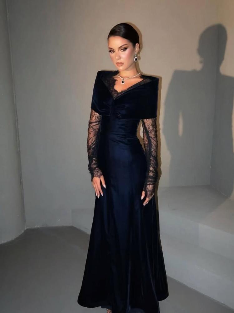 فستان كحلي قطيفه