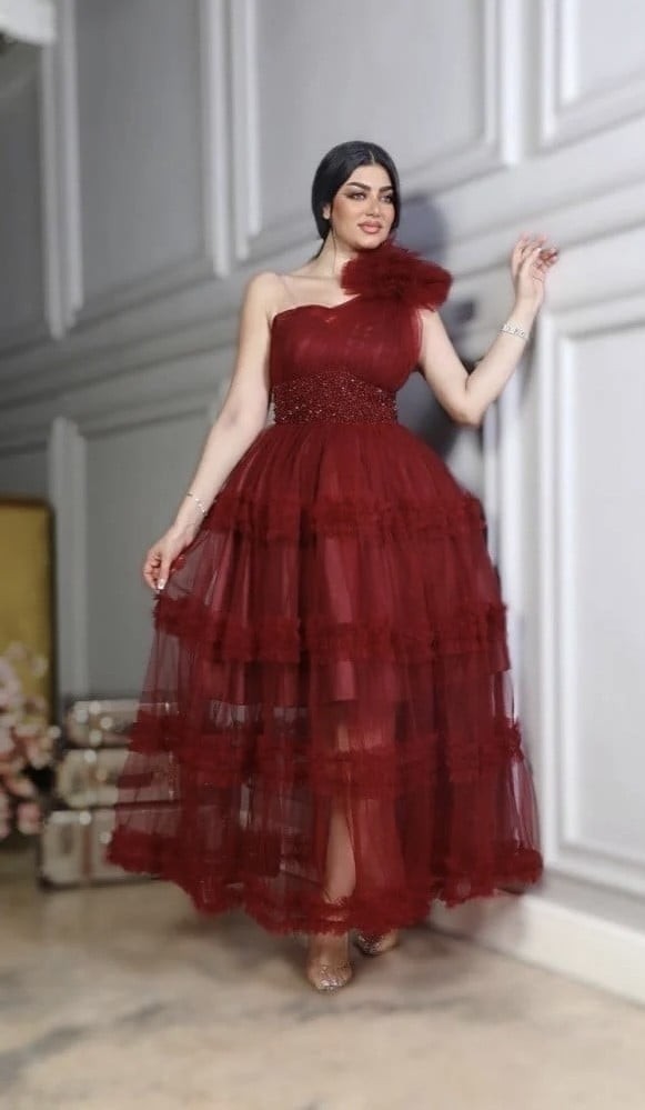 فستان عنابي