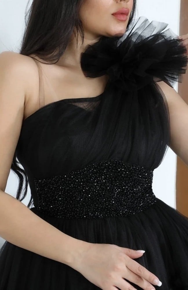 فستان عنابي