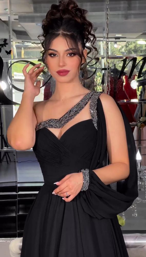 فستان سهرة اسود