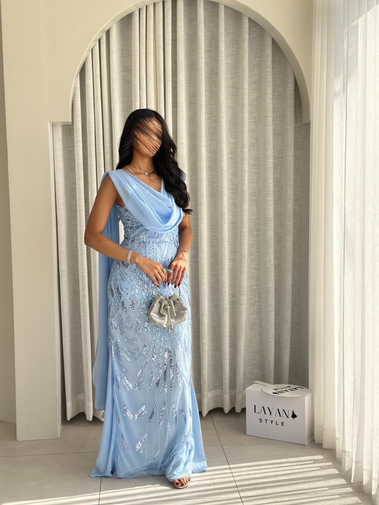 فستان سماوي بشال شيفون