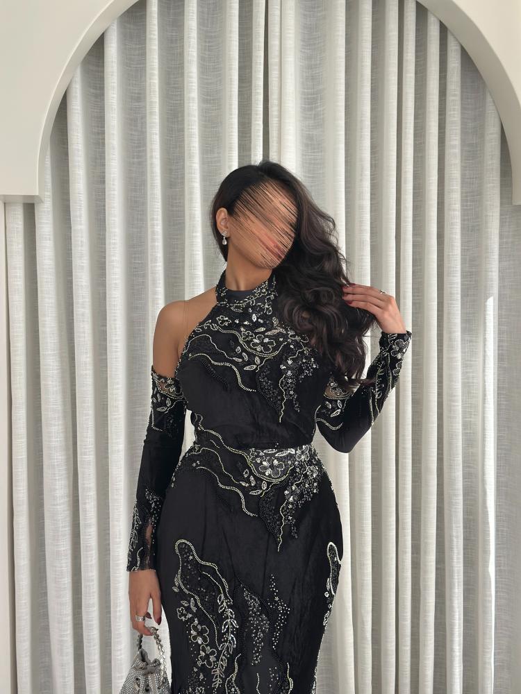 فستان اسود تل سلفر