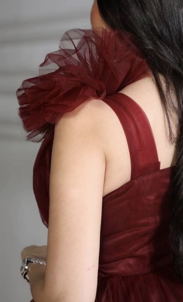 فستان عنابي