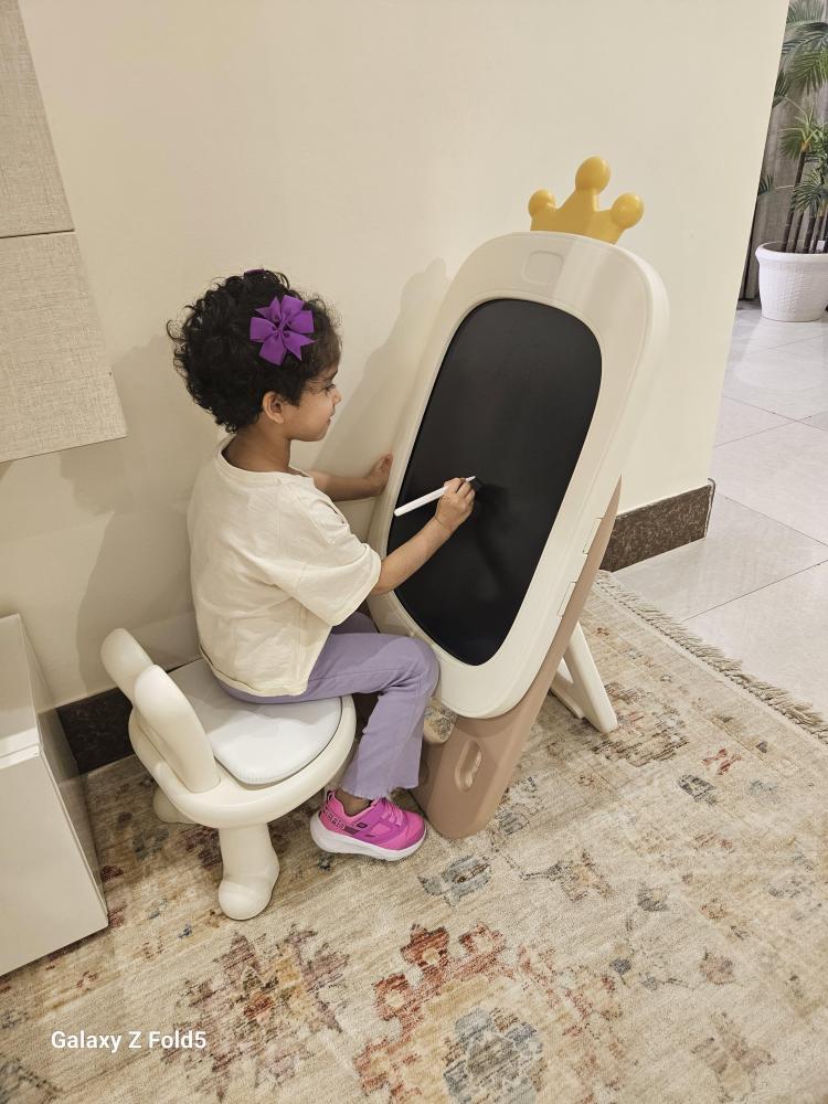 سبورة ذكية للأطفال