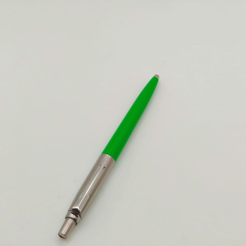 قلم باركر جوتر أخضر صناعة أمريكية