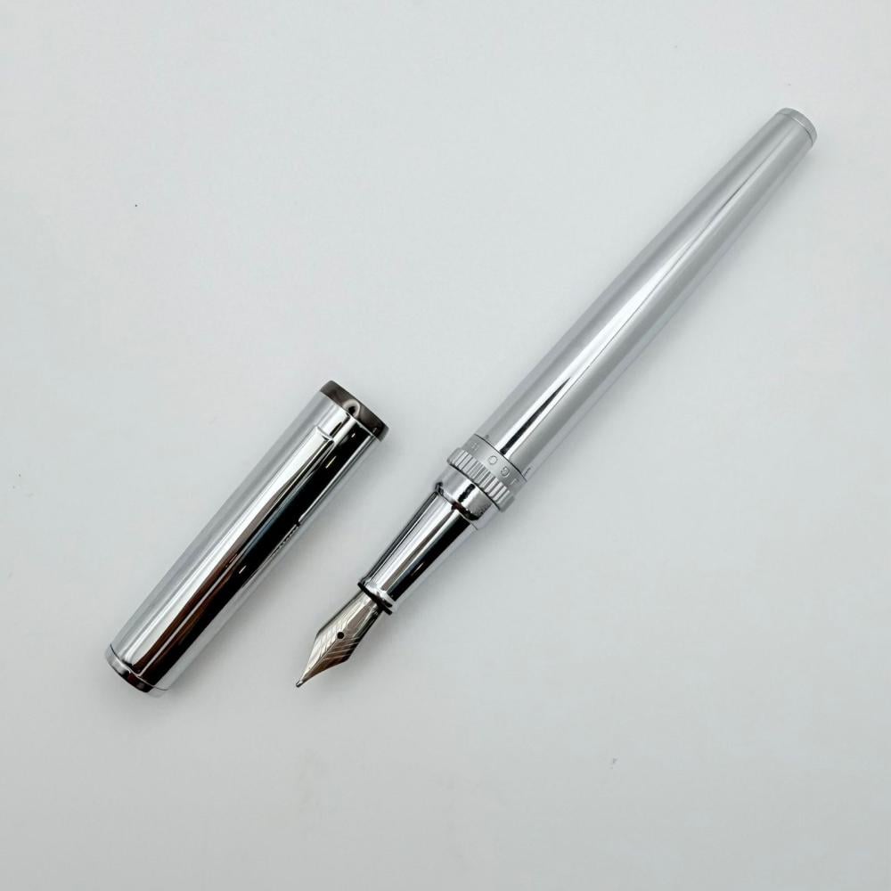 قلم حبر ريشة هوجو بوس Hugo Boss Illusion Gear