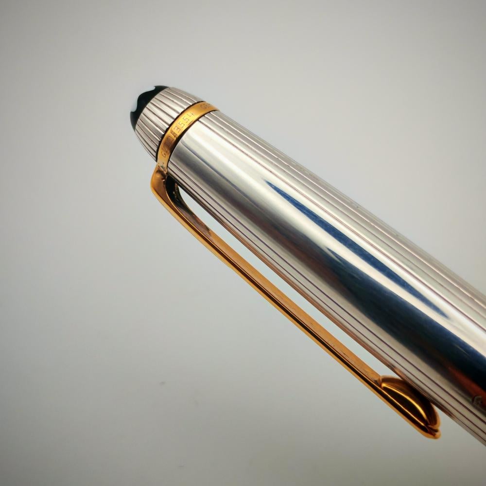 قلم مون بلان ماسترشتوك 144 حبر فاخر مع ريشة ذهبية صلبة 18 قيراط لكتابة سلسة وفخمة. أصلي ومناسب للهواة والمقتنين.