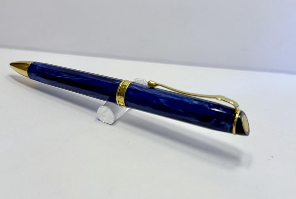 قلم كاران داش - إكوينكس أزرق رخامي