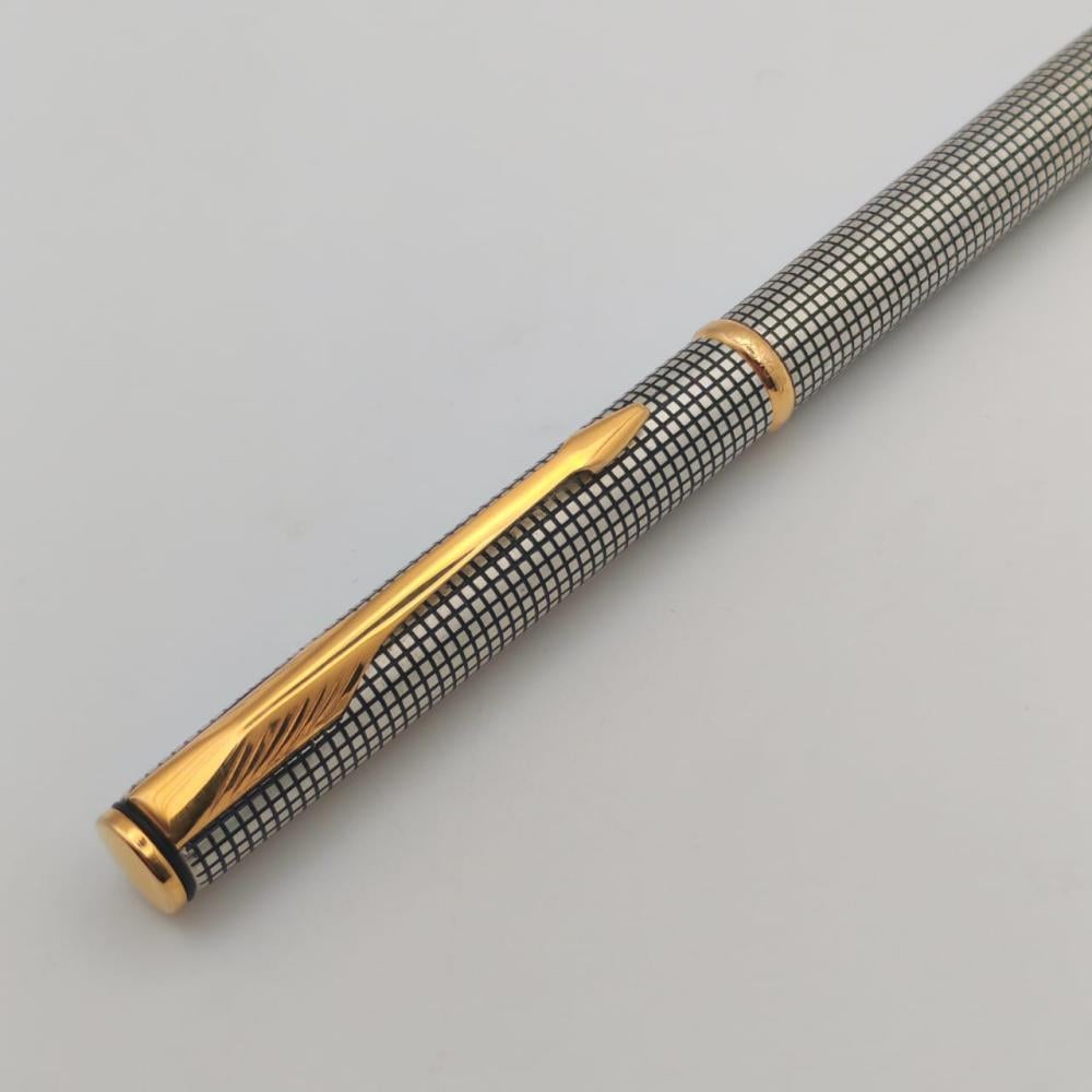 قلم Parker Insignia فضة 925 مطعّم بالذهب