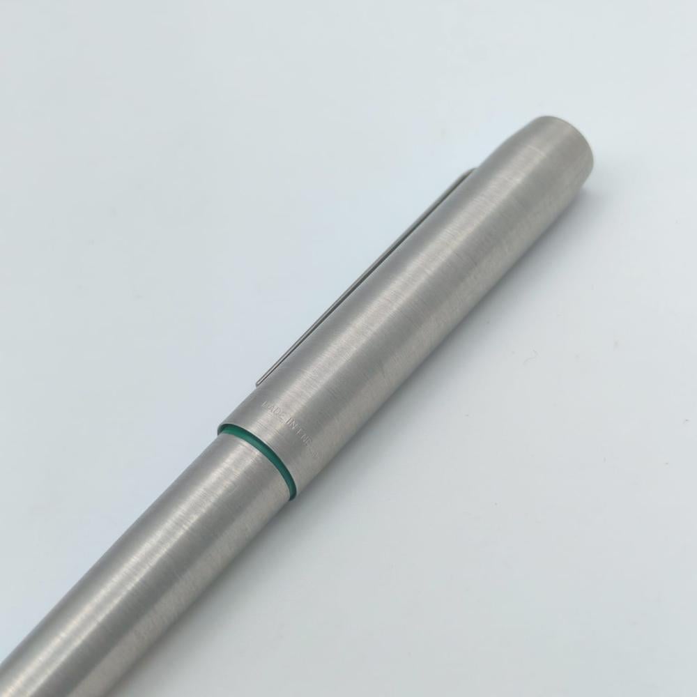 طقم أقلام باركر 25 مع شعار باركر باللون الأخضر