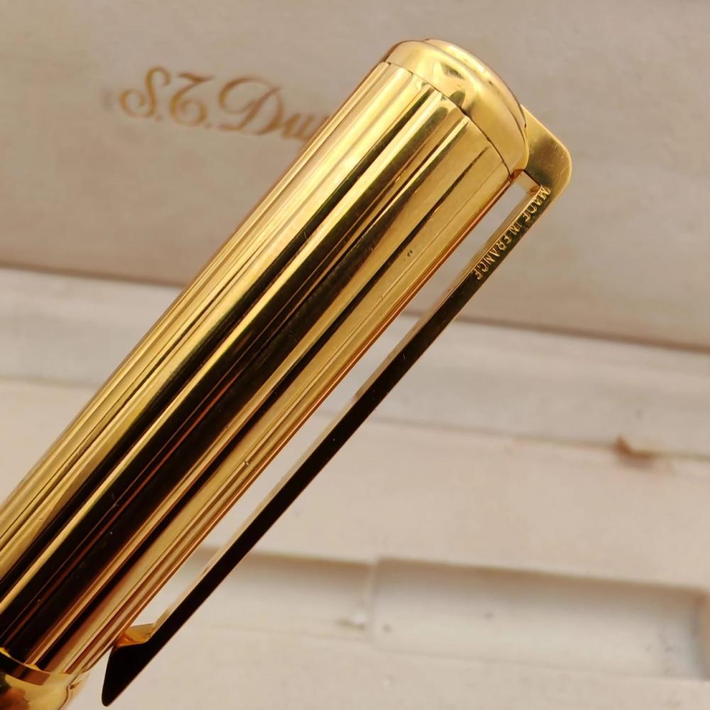 قلم حبر فاخر S.T. Dupont – أسود مع غطاء مخطط مطلي بالذهب عيار 24