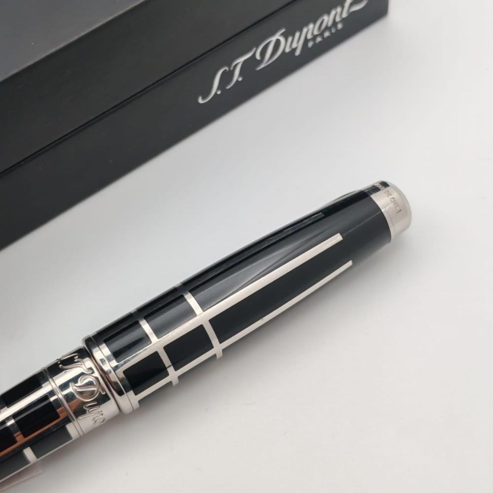 قلم S.T. Dupont Défi – رولر أسود مع تشطيب بالبالاديوم