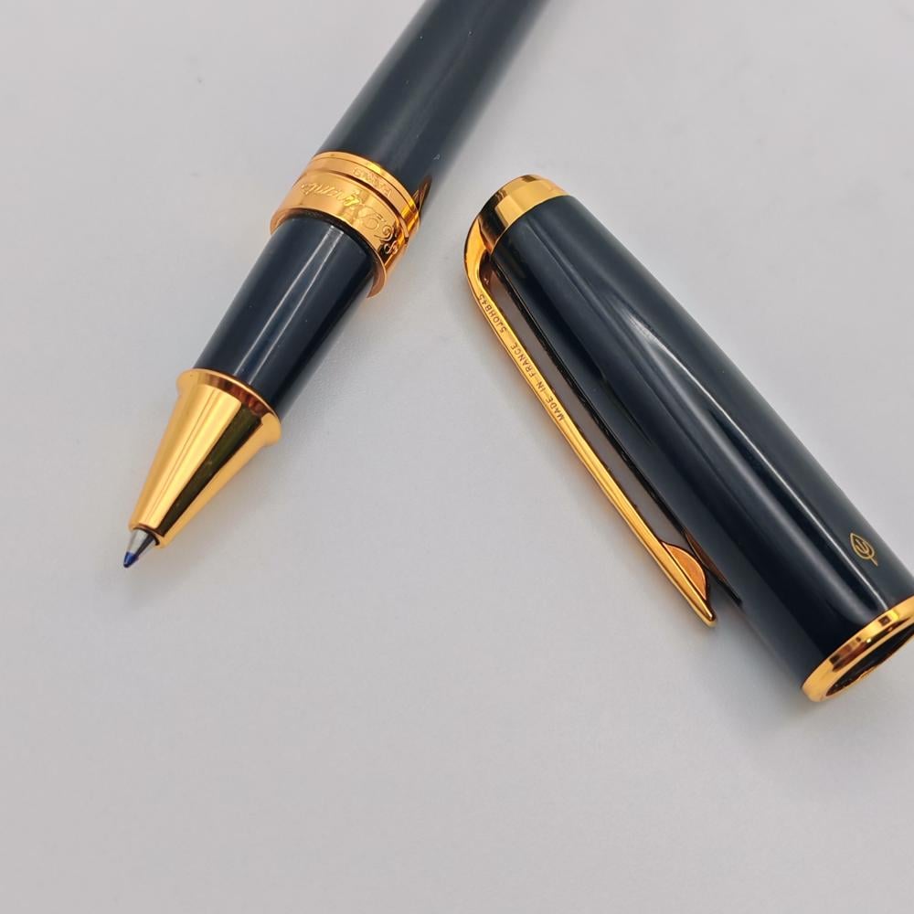 قلم S.T. Dupont Rollerball أسود مطعّم بالأحجار