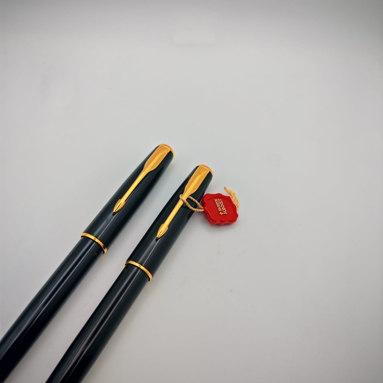 طقم أقلام باركر سونيت أسود بطلاء ذهبي