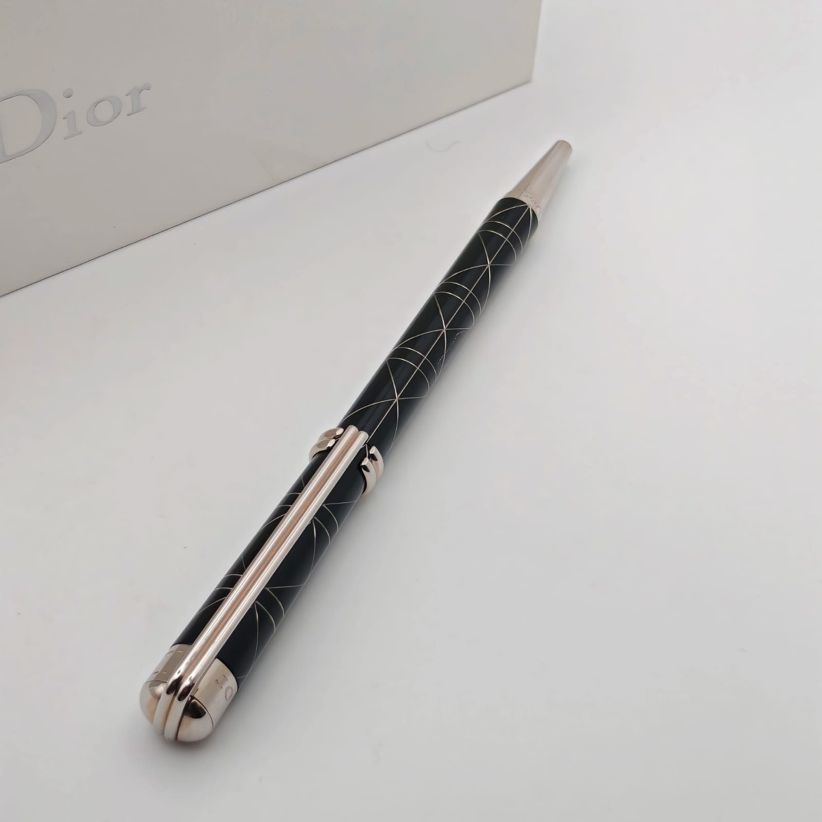 قلم كريستيان ديور فاخر – أسود بنقوش فضية – Ballpoint Pen