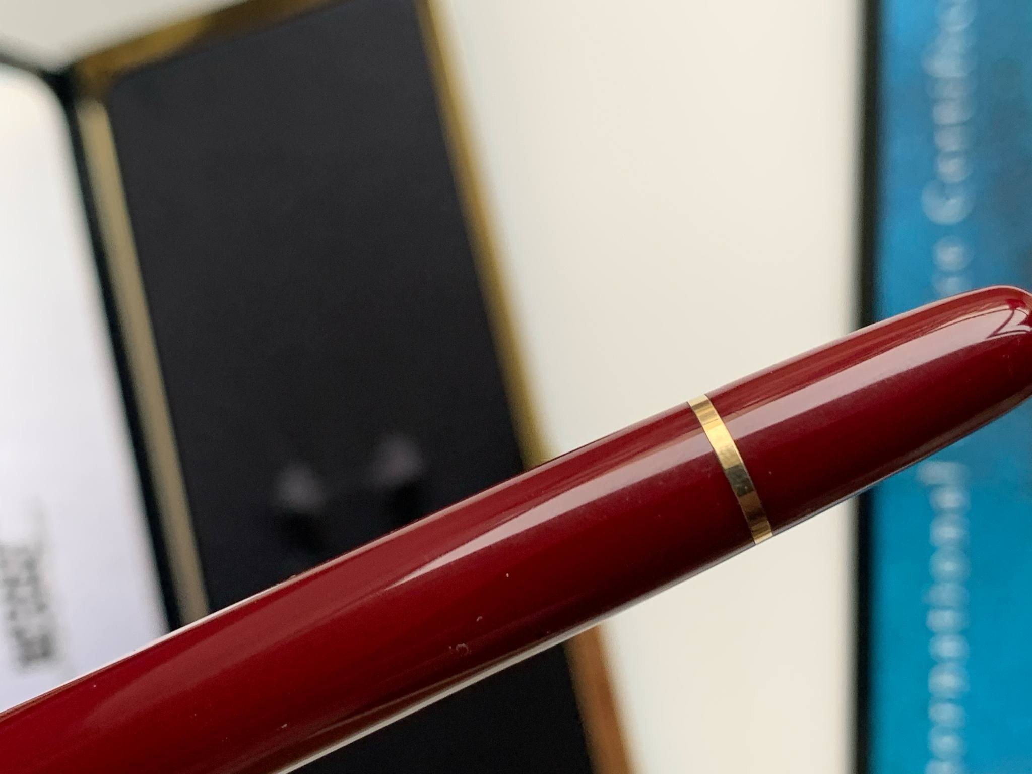 قلم حبر  مون بلان Montblanc موديل 144 إصدار نادر بلون نبيتي