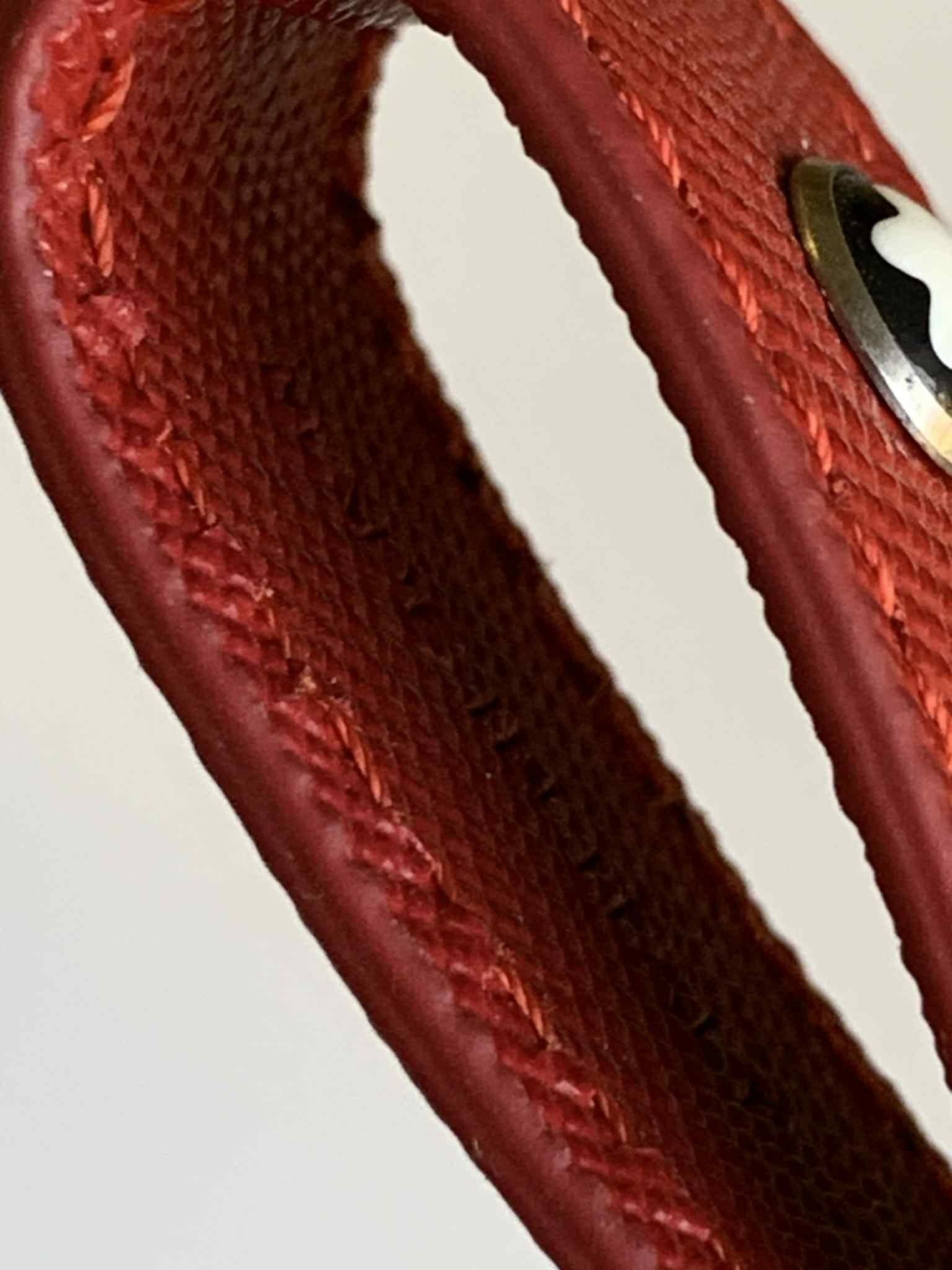 Montblanc Leather Key Ring - Luxury Keychain ميدالية مفاتيح مونت بلان جلد فاخرة