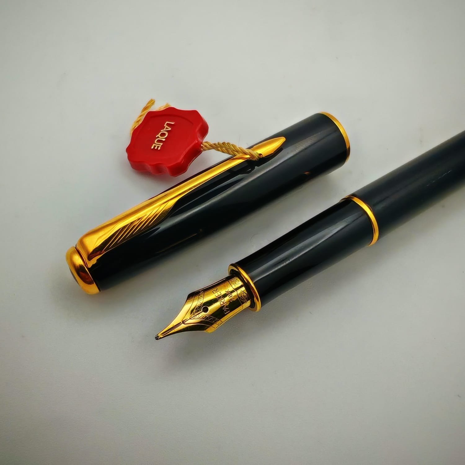 طقم أقلام باركر سونيت أسود بطلاء ذهبي