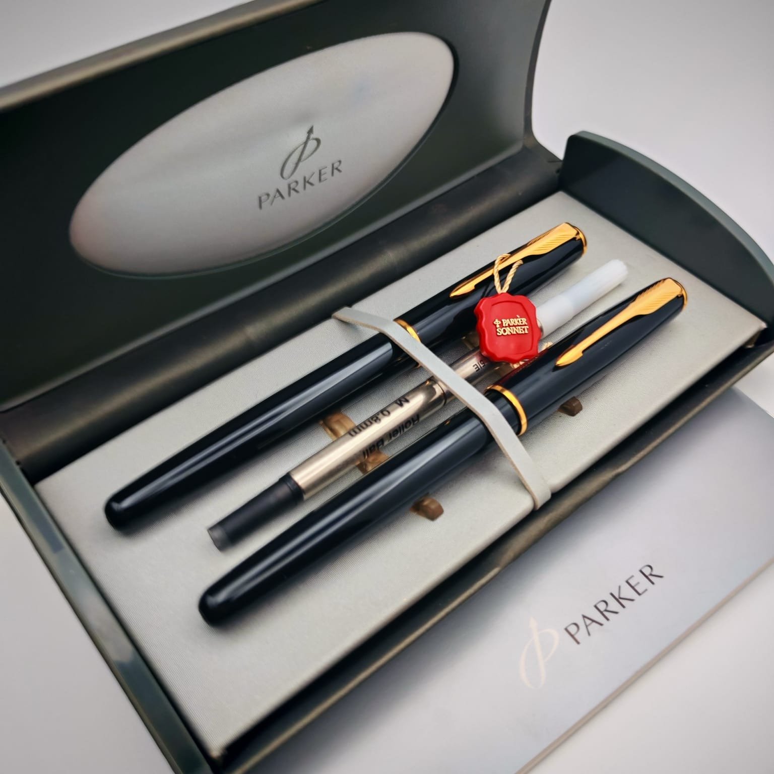 طقم أقلام باركر سونيت أسود بطلاء ذهبي