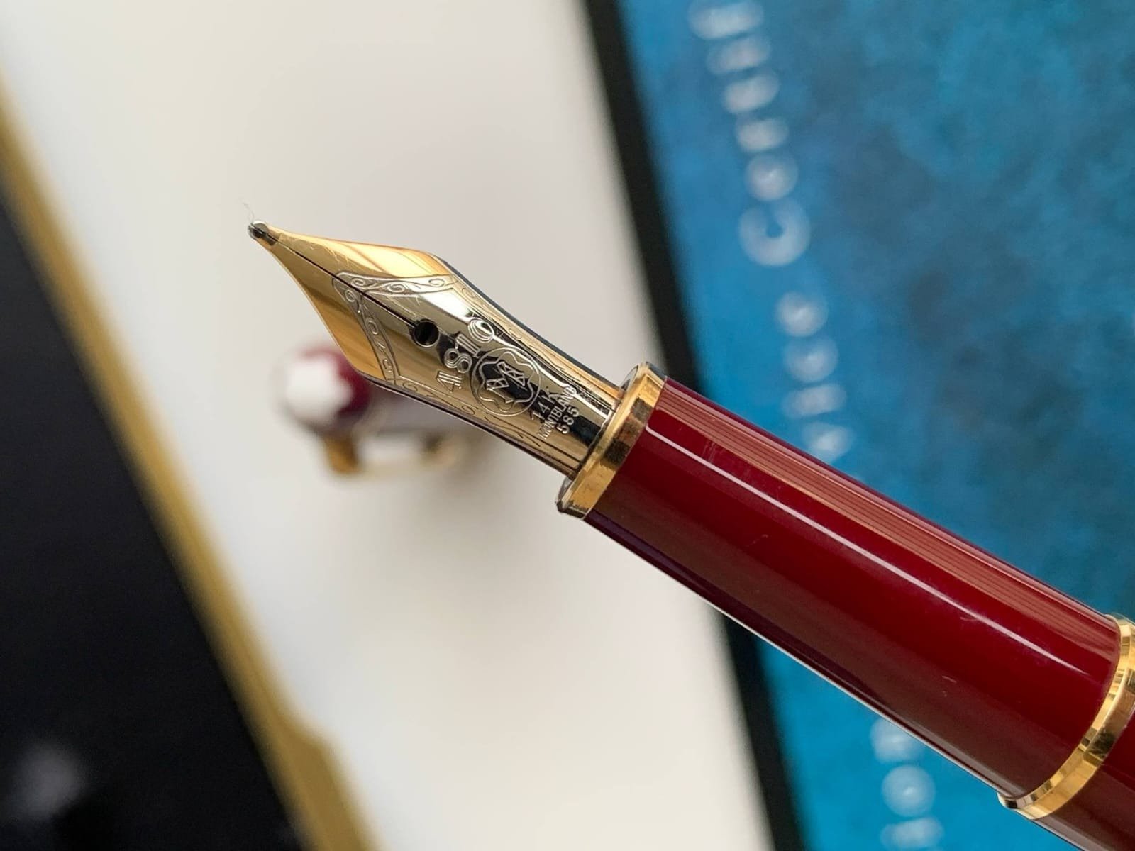 قلم حبر  مون بلان Montblanc موديل 144 إصدار نادر بلون نبيتي