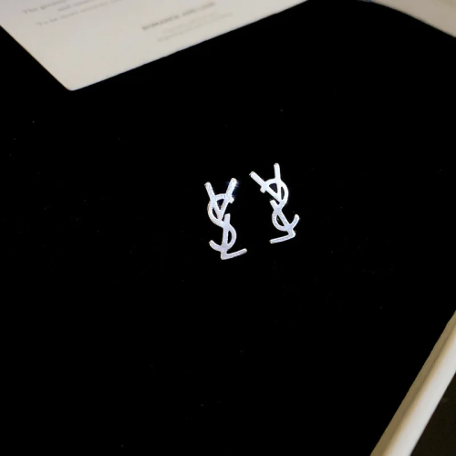 أقراط اكسسوار ماركة YSL