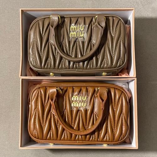 شنطة miu miu
