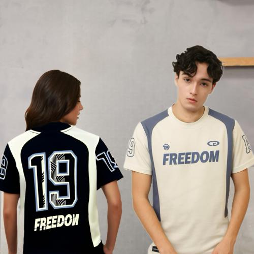 تيشيرت للجنسين بعنوان FREEDOM