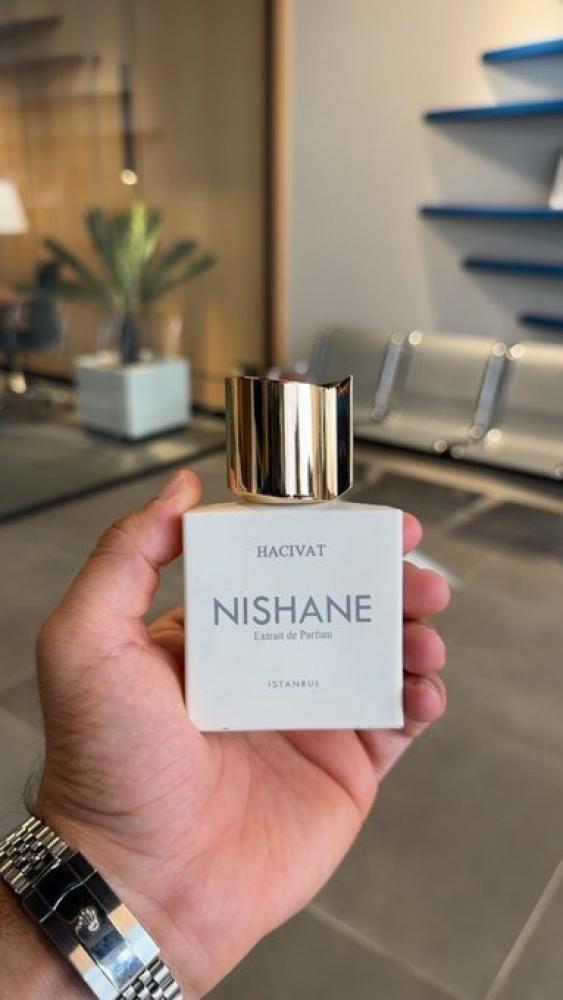 عطور صيفية منعشة مُلفته ثبات وفوحان