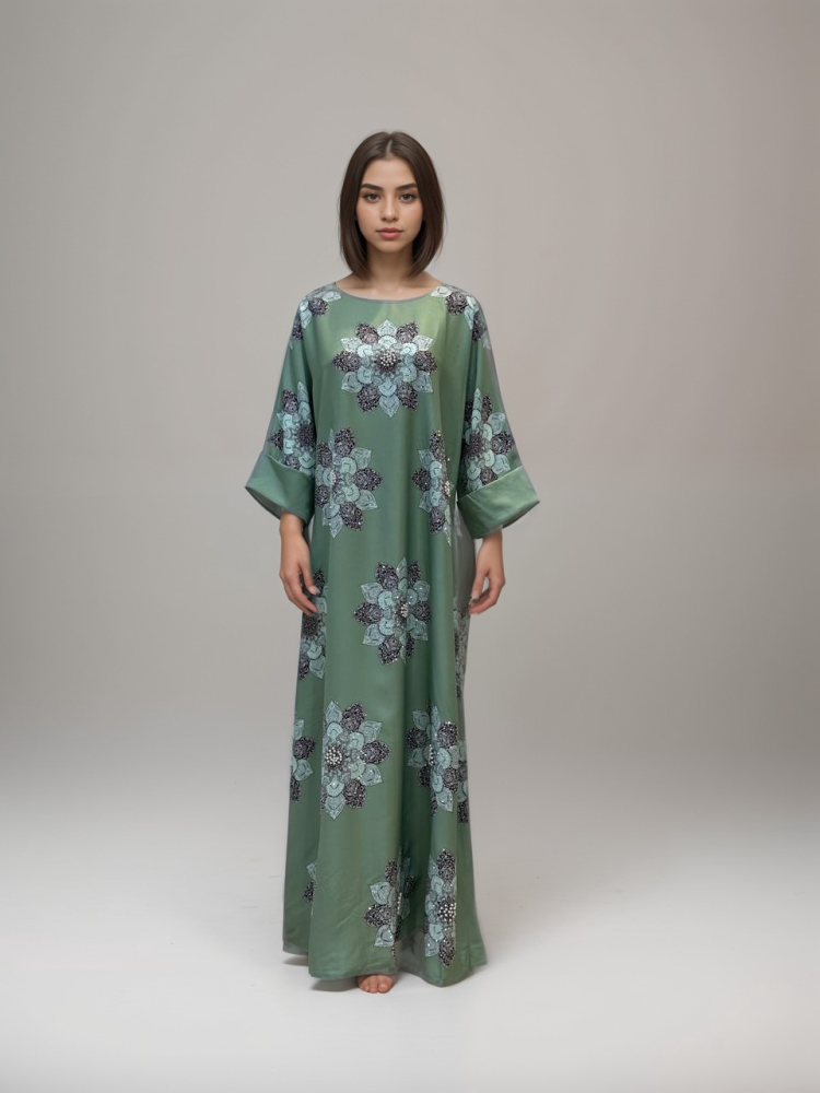 جلابية نسائية كريب حرير مطرزة باللؤلؤ