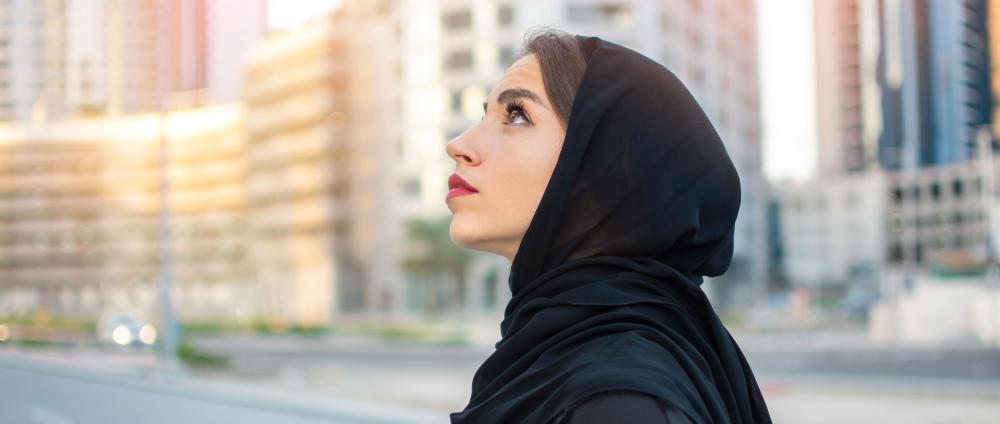 10 أسرار ذهبية من "زهرة الربيع" لاستعادة نضارة بشرتكِ بشكل طبيعي