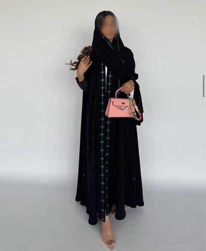 عبايه كريب اسود