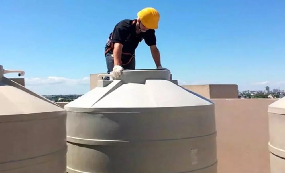 Top 6 Signs Your Water Tank Needs Cleaning