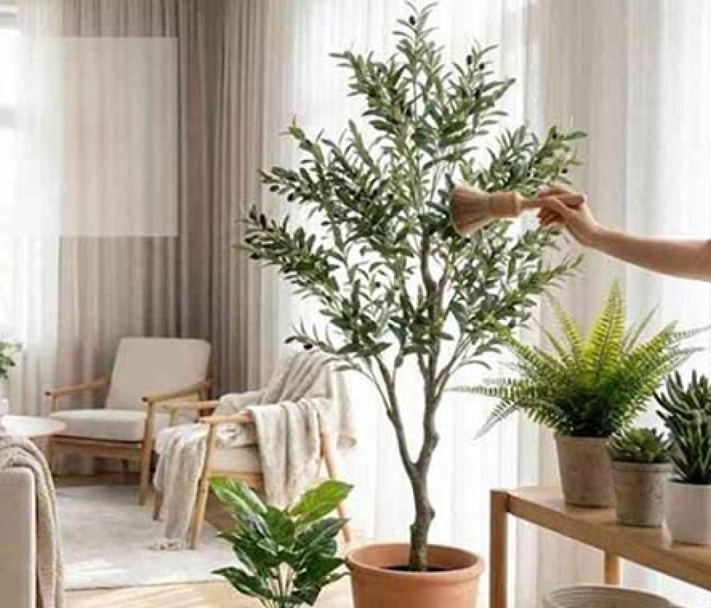 طرق العناية بالأشجار والنباتات الصناعية للحفاظ على مظهرها الطبيعي