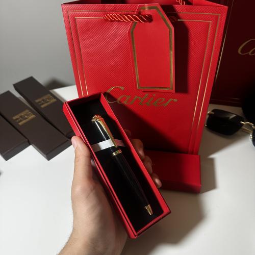 قلم كارتييه أسود ذهبي