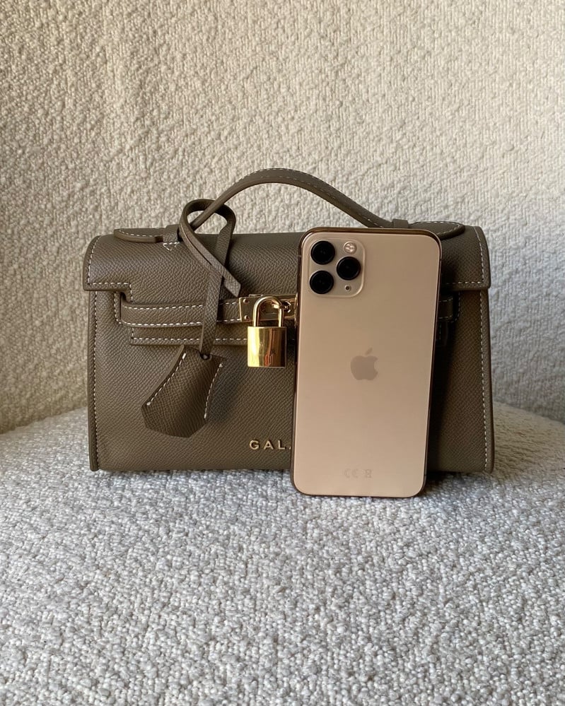 Kelly Pochette Dark Gray | شنطة يد رمادية أنيقة لمناسباتك