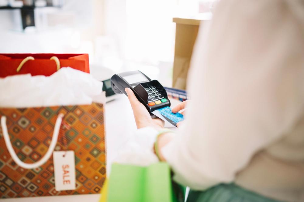 التسوق الآمن للمجوهرات عبر الإنترنت في السعودية