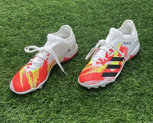 جزمة كرة قدم adidas