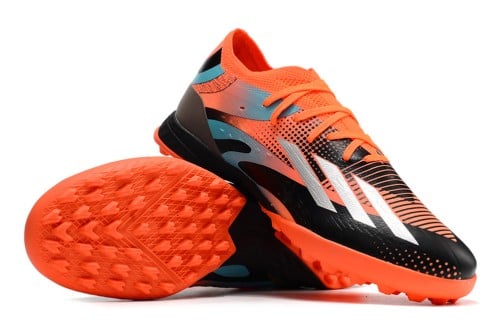 جزمة كرة قدم adidas
