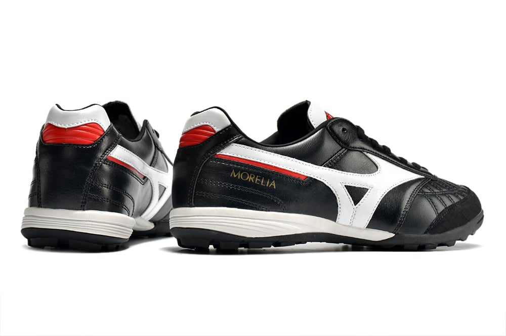 جزمة كرة قدم Mizuno