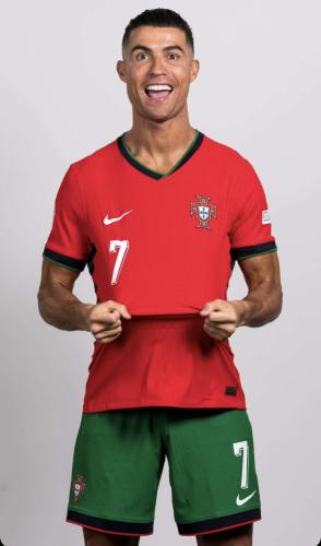 طقم منتخب البرتغال الاساسي 2024/2025