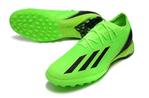 جزمة كرة قدم adidas