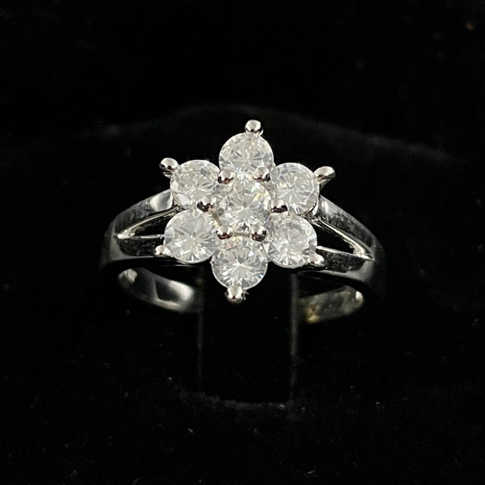 طقم نسائي كامل 4 قطع فضه 925 باللون الفضي - ورشة الشريف