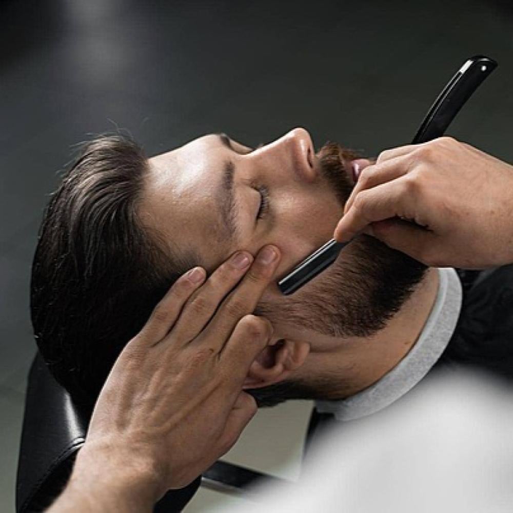 وقت بعد الحلاقة عند الرجال من الاوقات الجميلة .. اللي يجيهم فيها إحساس بالإنتعاش والنشاط و الخفة والسعادة